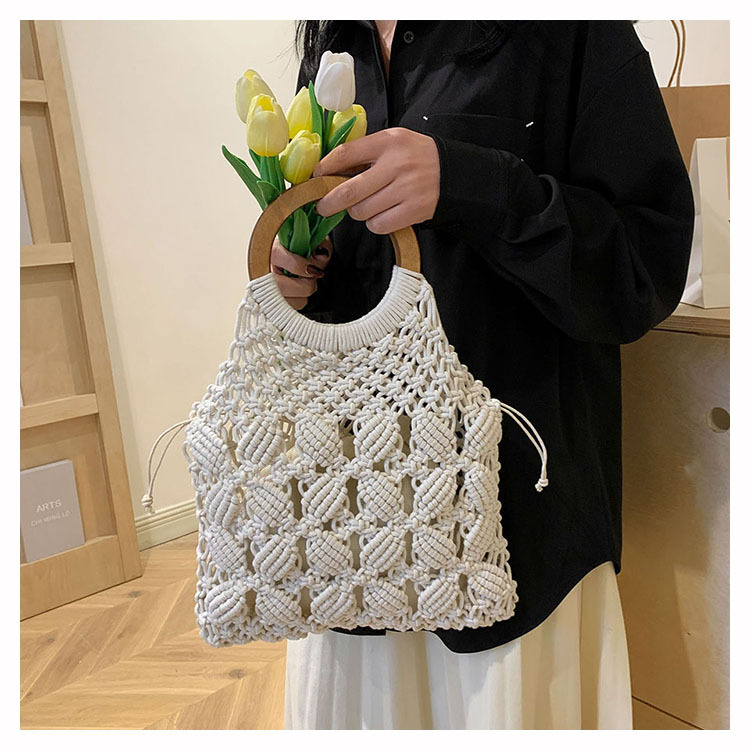 Women's Medium Fabric Solid Color Basic Classic Style Weave Hollow Open Straw Bag display picture 11