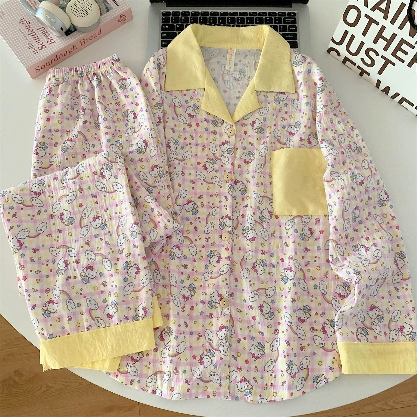 Al por mayor transfronterizo nuevo cardigan nubes de algodón KT gato pijama manga larga manga de dibujos animados de mujer dulce lindo pantalones largos ropa para el hogar
