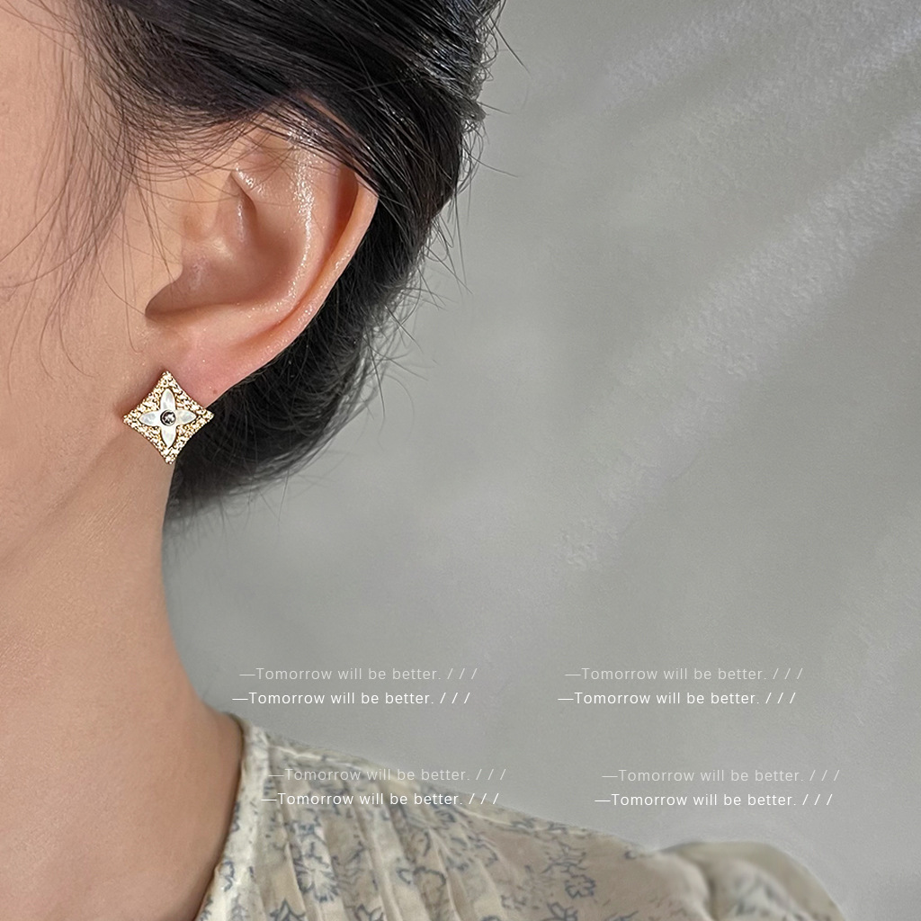 模特_0008_组 1 拷贝 8.jpg