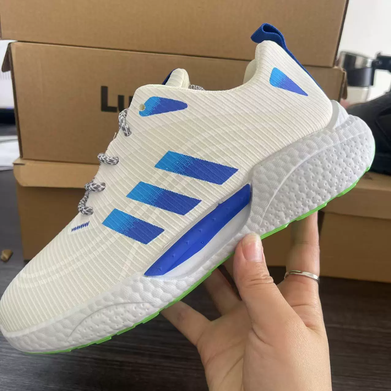 Спортивная обувь весной и осенью мужская сетка дышащая обувь легкая повседневная дикая удобная спортивная обувь для бега оптом