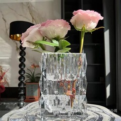 ヨーロッパ式の水晶の花瓶の盧索の偏平な方のガラスの透明な花瓶の装飾の花の器のinsのきらきらと輝く水晶の花瓶