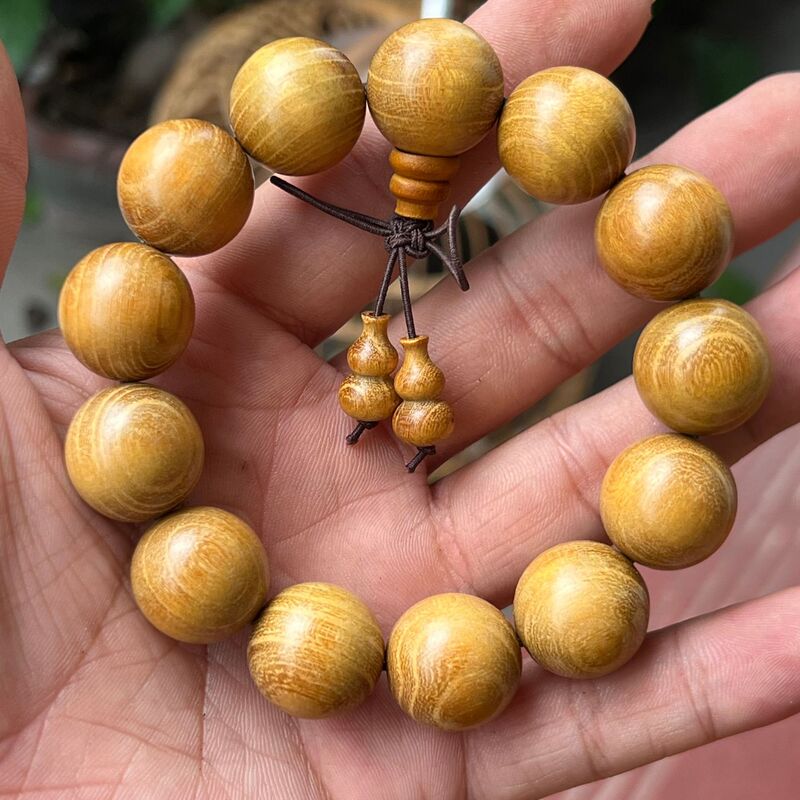 Manufacturer Issues Natural Golden Sandalwood 2.0 Bracelets for Men and Women, Buddhist Prayer Beads, Ethnic Style Bracelets for Men and Women, and Collectible Jewelry Manufacturer Issues Natural Golden Sandalwood 2.0 Bracelets for Men and Women, Buddhist Prayer Beads, Ethnic Style Bracelets for Men and Women, and Collectible Jewelry