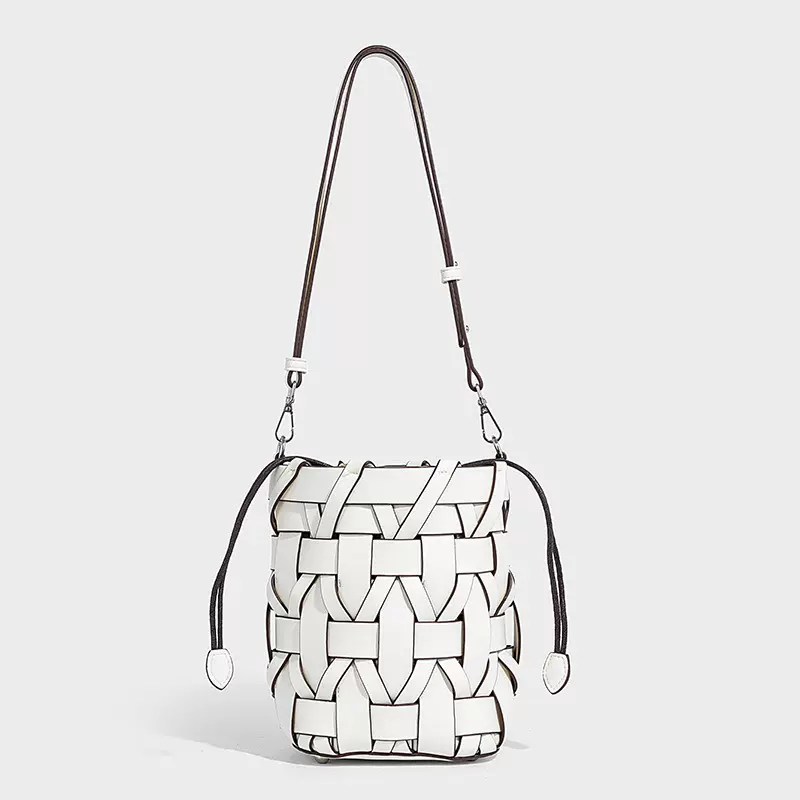 新款时尚编织包洋气百搭复古单肩手提包2025新款水桶女士斜挎包