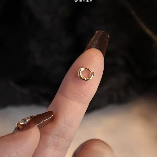 Super mini ear skin nail smooth surface plain ring small ear ring Jennie with very small ear bone ring