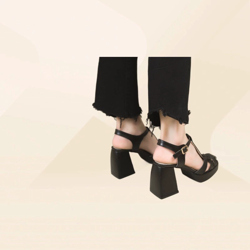 Женские летние женские босоножки с закрытым носком, полые римские туфли на высоком каблуке, новинка, с квадратным носком на спине, пустые женские сандалии на массивном каблуке с пряжкой