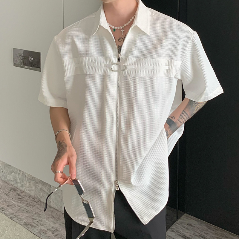 Waffle nuevo diseño de la camisa de la cremallera de los hombres de estilo coreano nicho de metal ruffle guapo camisa de manga corta de moda abrigo de marca delgada