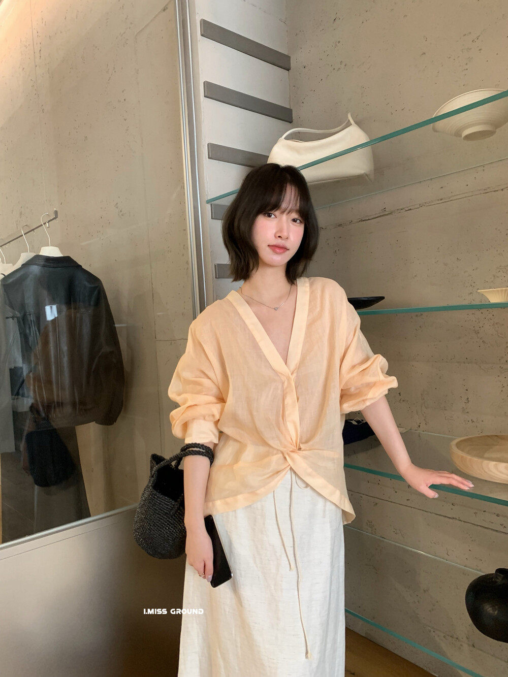 Áo sơ mi nữ dài tay cổ V chất liệu ramie thoáng mát, thiết kế nút thắt phía trước, form rộng — Xanh nước biển, màu hồng, màu cam chi tiết 17