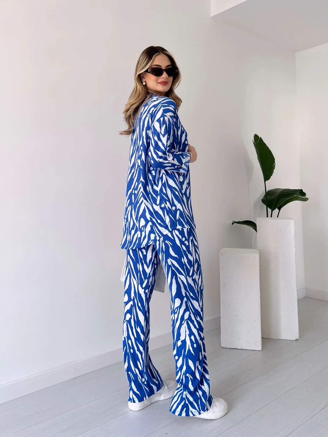560g Weight Long Sleeve Sleeve Length Spandex, Polyester Fabric Type Pant Co-ord Set Sets Type 2 Pieces Set Quantity Daily Occasion Turndown Neckline Regular Fit Fit Type Printing Pattern Spring Season Women's Gender Printing Design Streetwear Style Daily Women's Streetwear Printing Spandex Polyester Printing Pant Co-ord Set Pants Sets 17