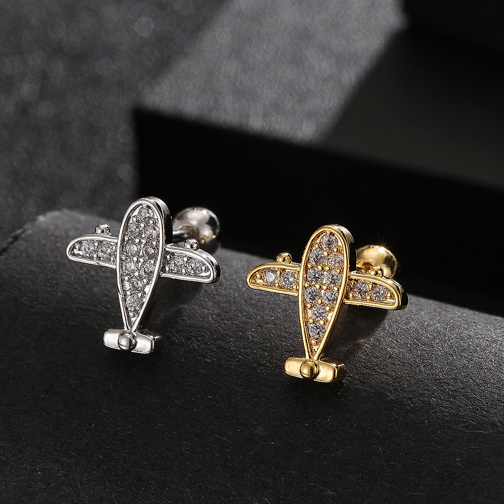 Labret piercing jewelry detail image