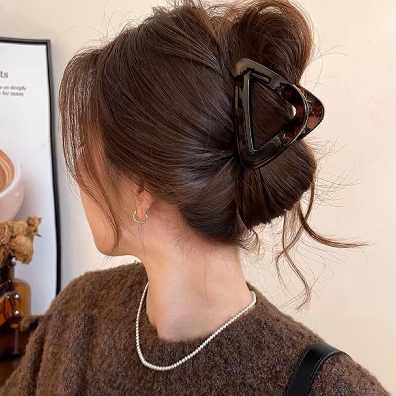シンプルな三角ヘアクリップ、高級シャーククリップ、2025年初春新作ヘアクリップ、後頭部ヘアクリップ、女性用|undefined