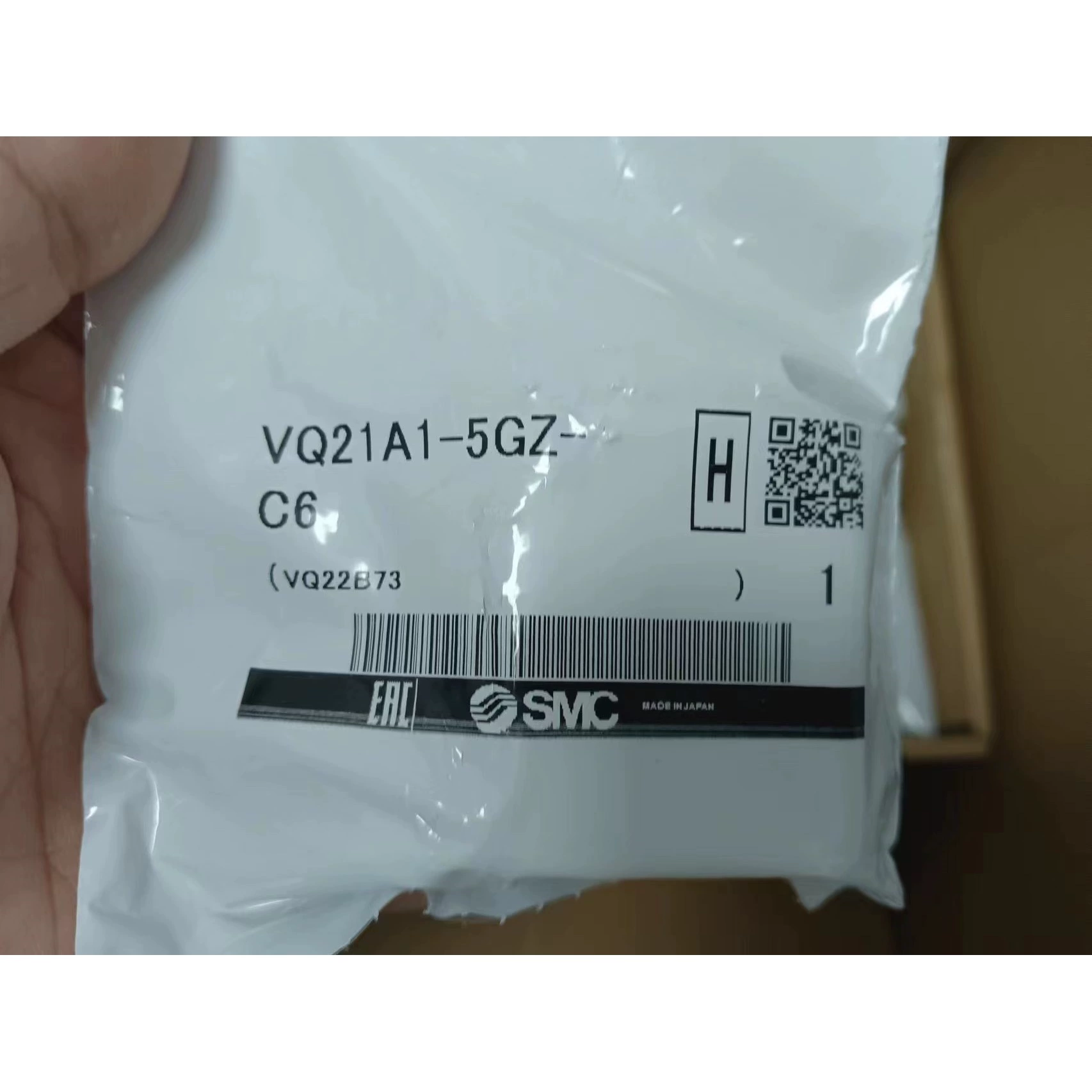 Япония Двухходовой электромагнитный клапан с пилотным управлением SMC VQ21A1-5GZ-C6 [Накакази] Центральный офис Чжоу Шэн