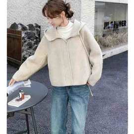 燕麦色短款连帽毛呢外套新款女秋冬季加厚韩系小个子呢子上衣
