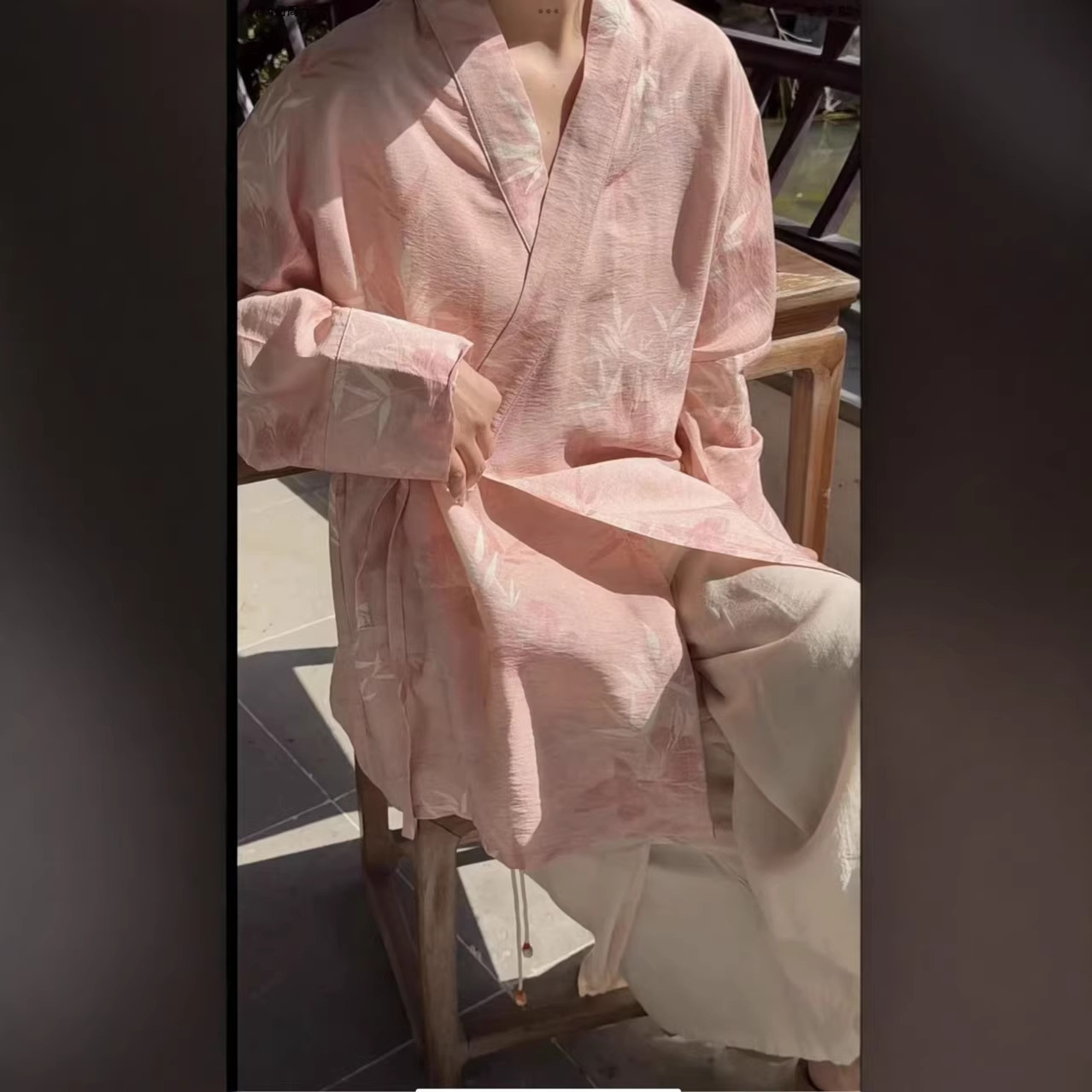 新中式棉麻2026夏季新款轻薄上衣宽松灯笼袖V字领防晒丝麻小衫女