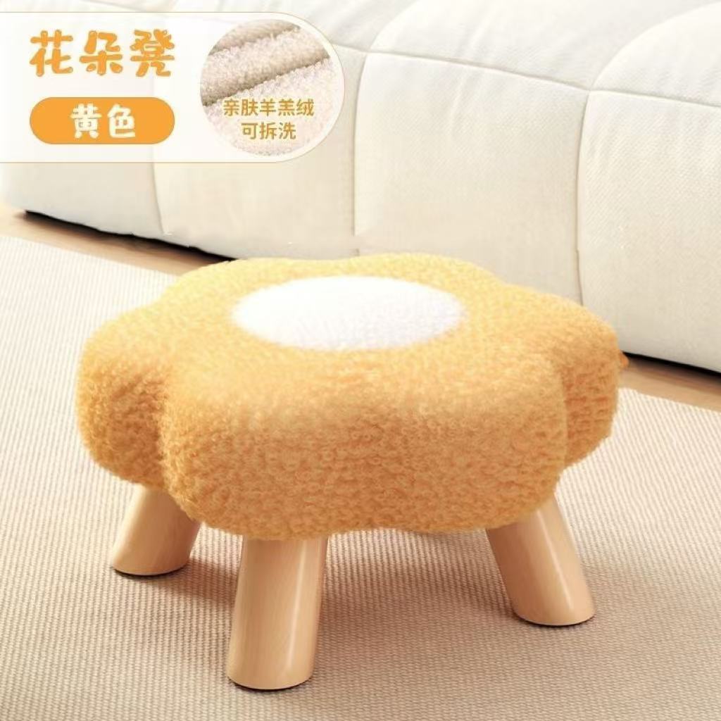 Nuevo pequeño taburete flor princesa viento taburete bajo taburete ultra suave taburete de nubes para niños caseros lindos taburetes de peluche para cambiar zapatos image 10