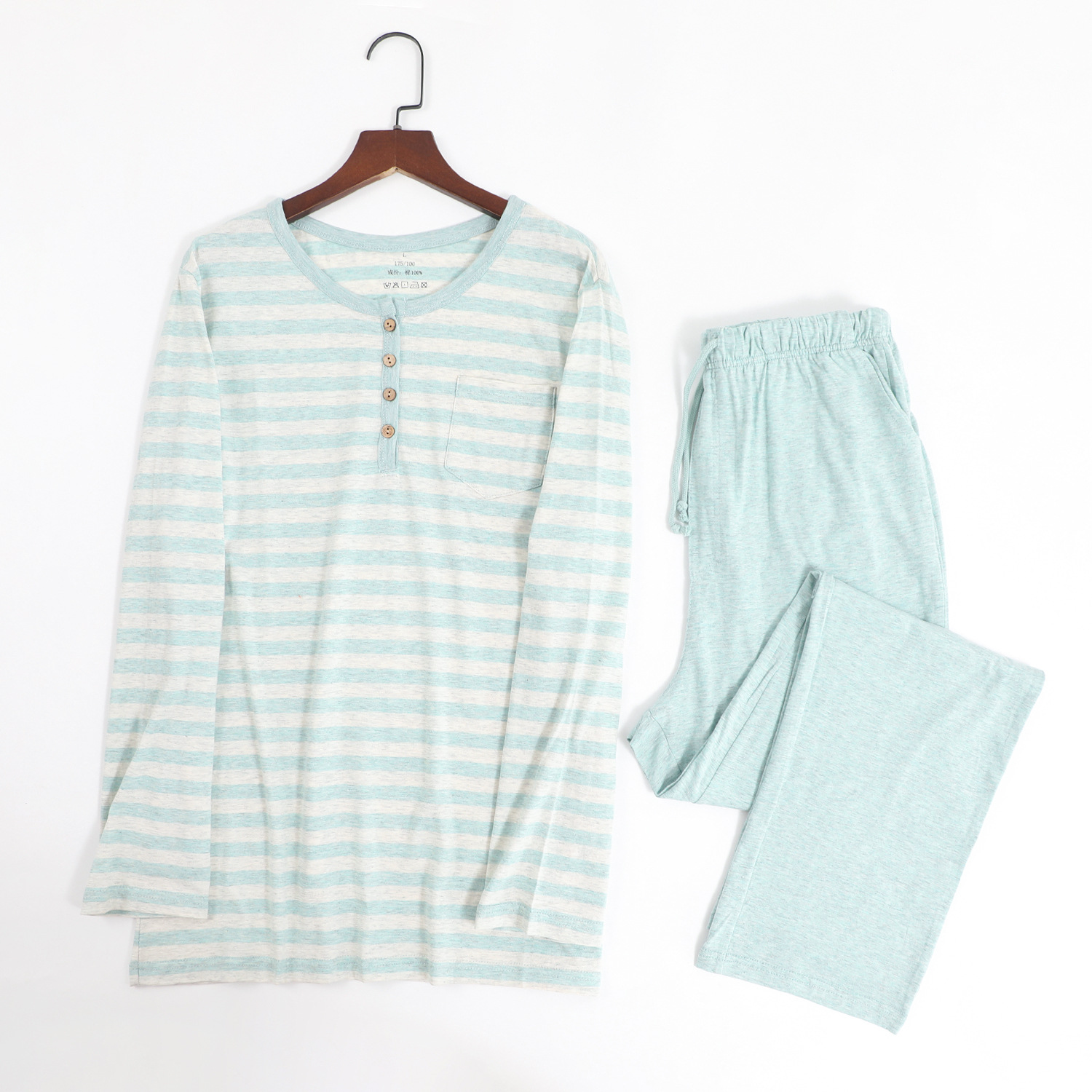 여자의 넓은 줄무늬 녹색