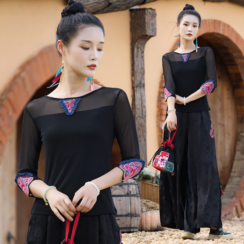 Summer ethnic T-shirt with a round collar