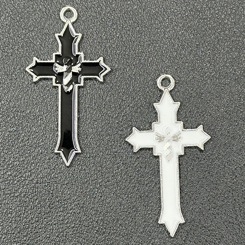 Cross-Border Hip-Hop Necklace Jewelry for Men, Popular Street Style Cross Pendant, Unique Alloy Pendant, Sweater Chain Accessory