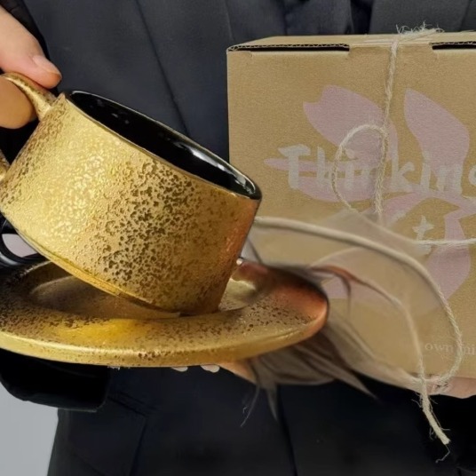 Nordic ins viento ligero de cerámica de lujo de alto nivel negro brillante mate taza de café set plato taza de té de la tarde taza de latte