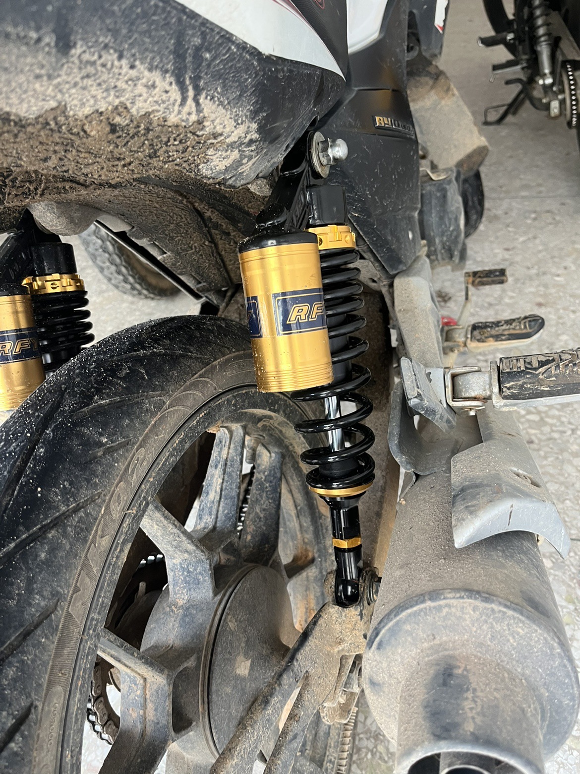 RFY380-7 motorcycle shock absorber modified scooter ADV150 VMAX shock absorber