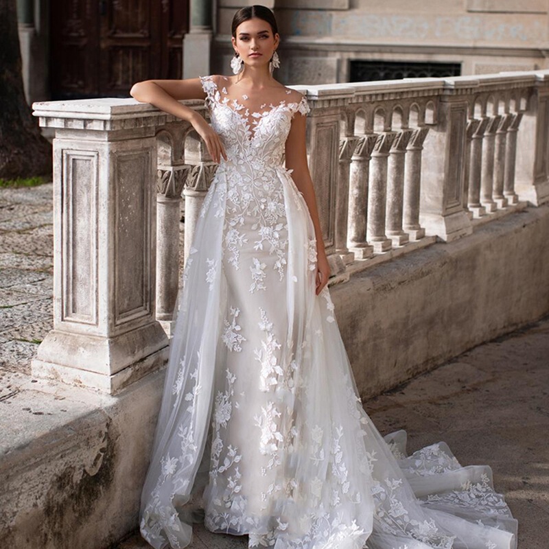 Shoulder-The-Shoulder Wedding Dress Forest Style 2025 New Bride Deep V Neck Large Backless Travel Photography Small Tail Soft Gauze Slimming Look Two-Piece Set