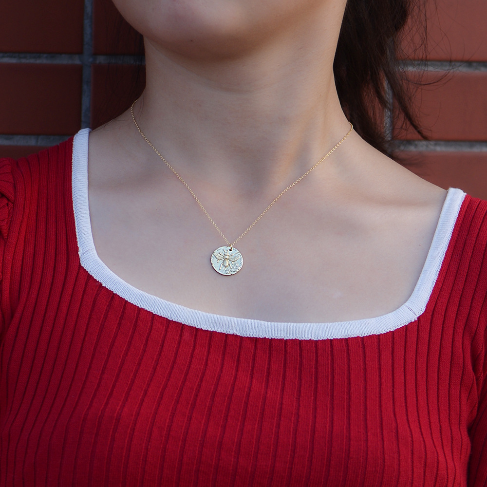 Europa y América S925 collar de plata esterlina ins simple elegante todo partido etiqueta de la abeja collar de diamantes clavícula femenina decoración de la cadena de plata