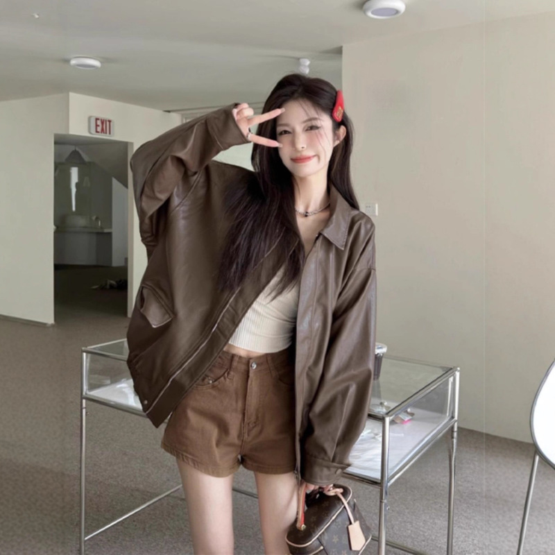 2026 Early Autumn New Leather Jacket for Women, Vintage American Style, Coffee Color, Sweet and Cool Biker Jacket, Loose Fit Outerwear for Women 2026 Early Autumn New Leather Jacket for Women, Vintage American Style, Coffee Color, Sweet and Cool Biker Jacket, Loose Fit Outerwear for Women