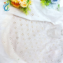 一码价全棉镂空机器绣花布料纯棉满幅小碎花面料服装裙子花边辅料