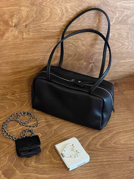 2026 Autumn New Vintage Simple Bowling Bag, Large Capacity, Commuting, Lightweight, Single-Shoulder, Underarm Boston Bag