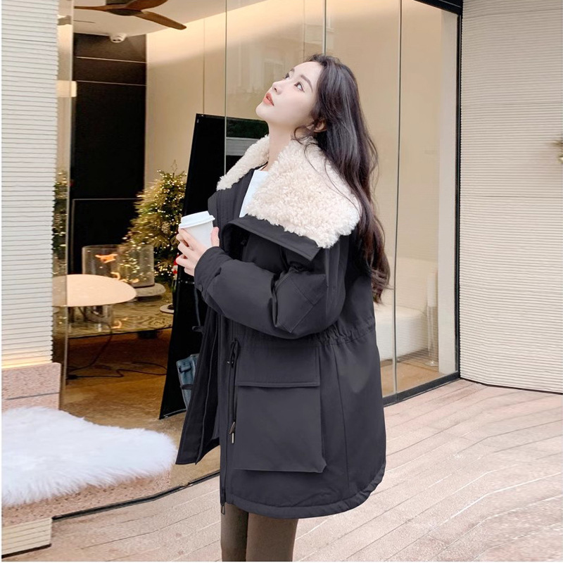 Cordero con collar de corno de buey, ropa de algodón para mujeres, invierno de 2025 nuevo tipo de ropa de algodón gruesa