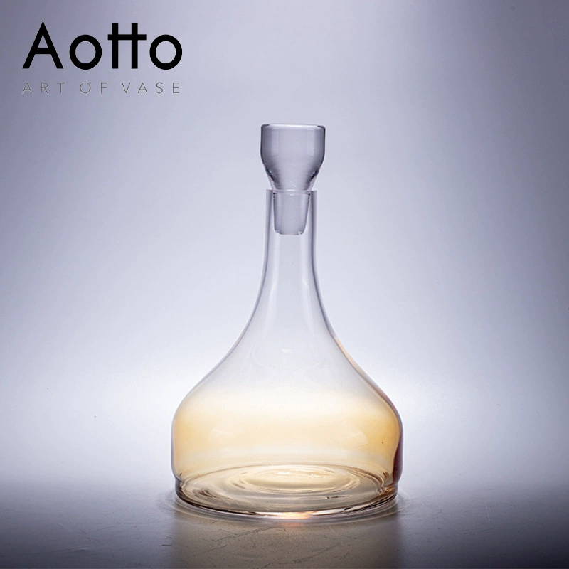 Modern crystal creative wine decanter, wineglass, simple and elegant design, gradient
