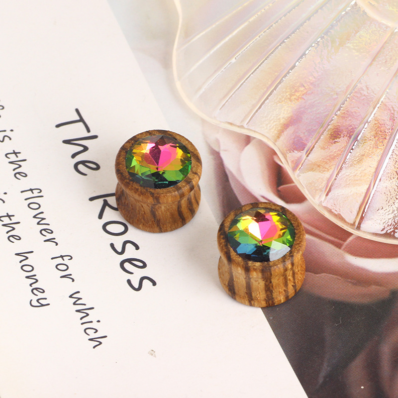 Pointed titanium steel lip stud product view