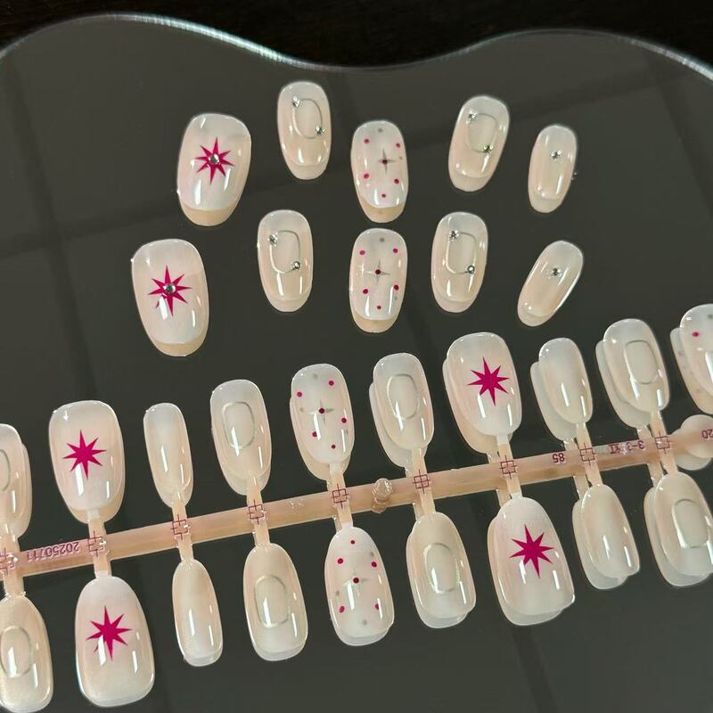 Wearable Nail Polka Dot Gradient Nude Pink Manicure Short Oval Fireworks New Year Fake Nail Patch Simple and Versatile Patch