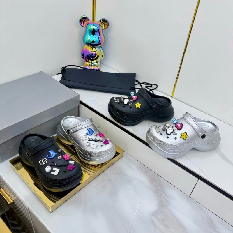 25新款巴黎风洞洞鞋春夏秋季鞋男鞋女款情侣百搭休闲潮流款增高鞋