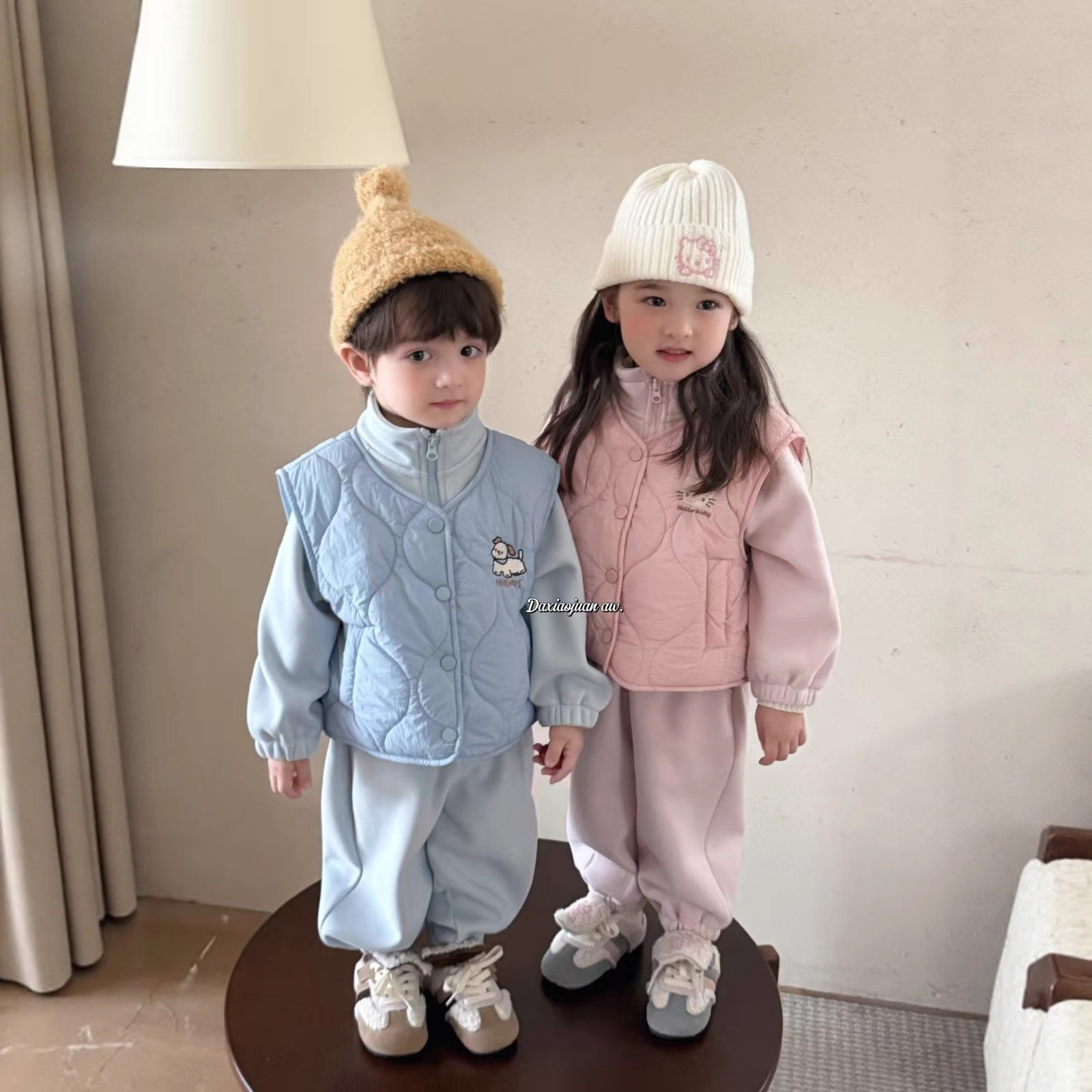 大小卷儿童套装25冬男童女童简约奥丽绒外套夹棉马甲保暖三件套装