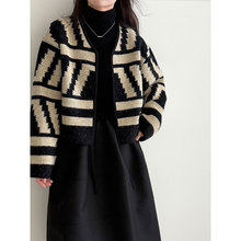 鹿西 秋季复古几何条纹毛衣开衫女新款气质慵懒针织短外套ss860