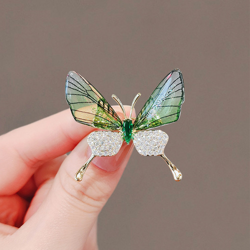 Vibrant butterfly temperament brooch, high-end design, personalized fashion corsage, high-end women's suit pin, high-end