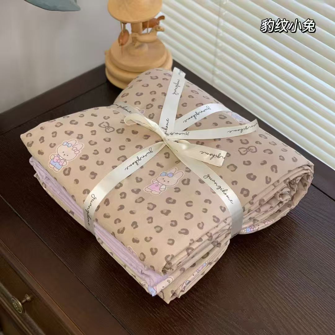 표범 무늬 토끼