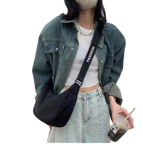 Niche simple cross-body dumpling bag for women new casual sports style Oxford cloth shoulder bag large capacity women's bag