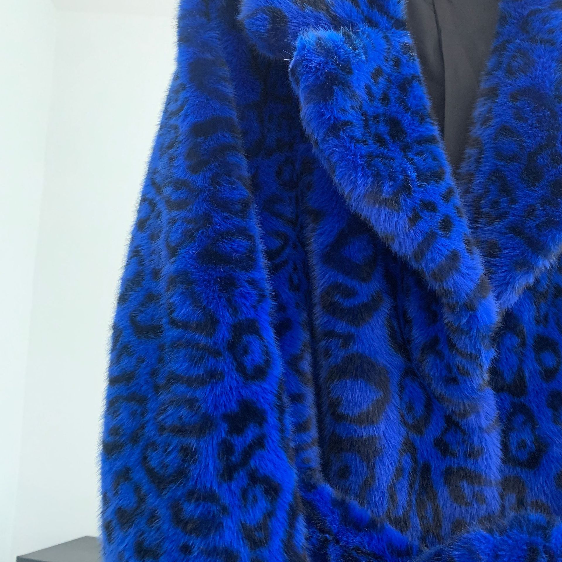 Dámské oblečení podzimní a zimní nové ekologické kožešinové norkové kožešinové leopardí vzor prodloužené velké velikosti dámské oblečení_voghion.com