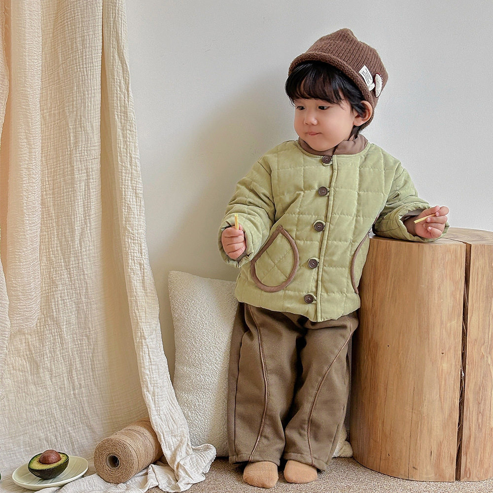 Ropa para niños coreanos, ropa de invierno para bebés y niños pequeños, chaqueta abrigada acolchada de algodón a cuadros cuadrados, ropa exterior, abanico de moda, bebés y niños al por mayor