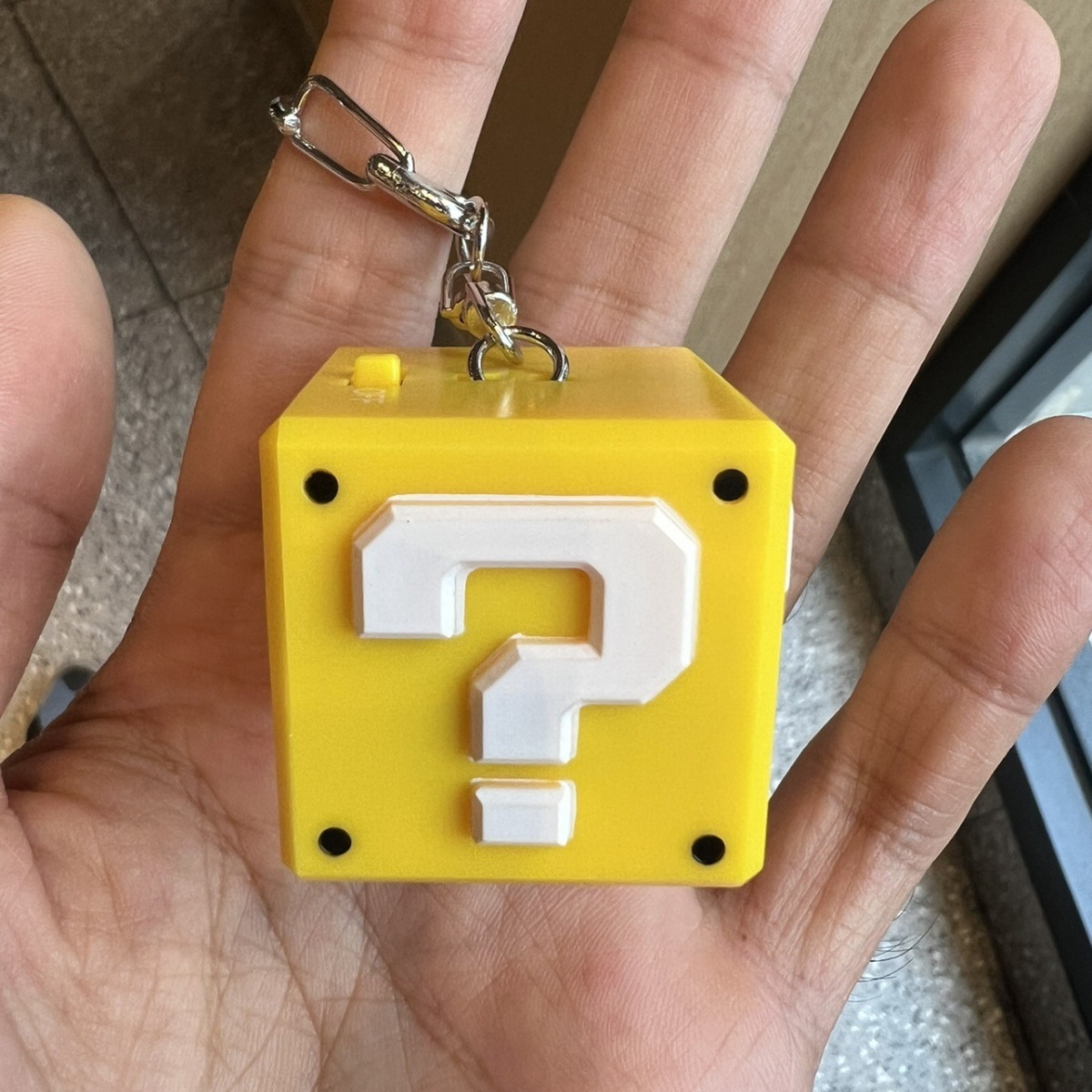 Llavero con sonido de signo de interrogación, juguete antiestrés, sonido de moneda de Universal Studios Japan