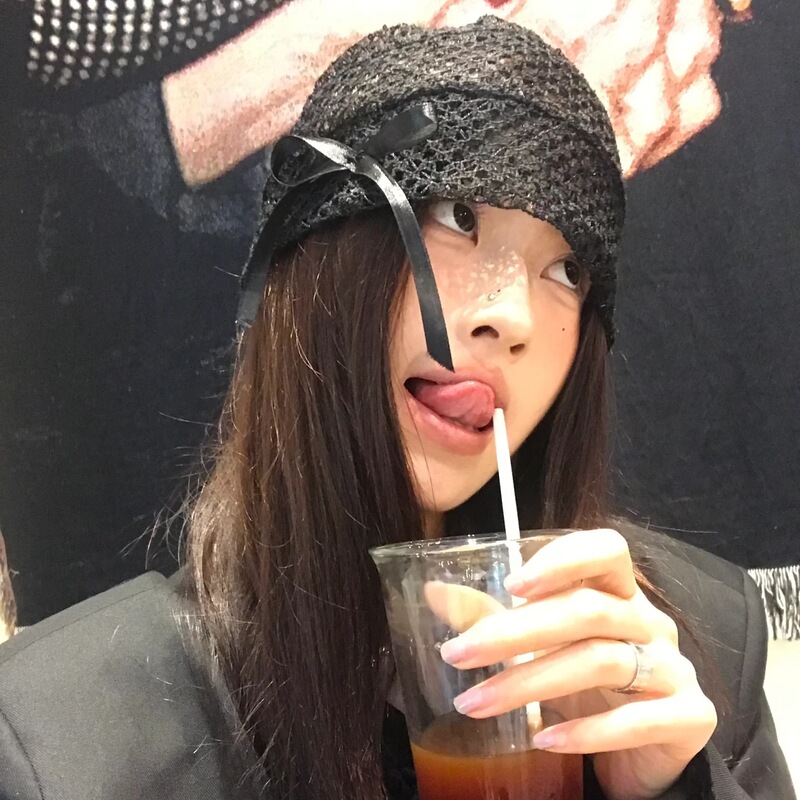 Millennium Spice Girl Niche Lace Hollow Bow Cold Hat Women's Lace Design Sense Baotou Hat Elastic Heap Hat