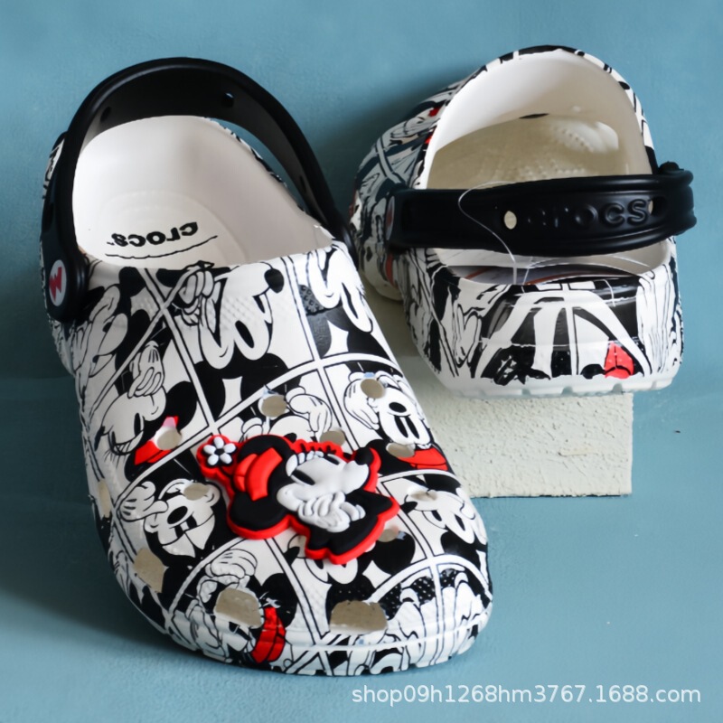 Mickey and His Friends Croc Shoes Sandals Mickey Mouse Cartoon Beach Men's and Women's Adult Parent-Child Slippers