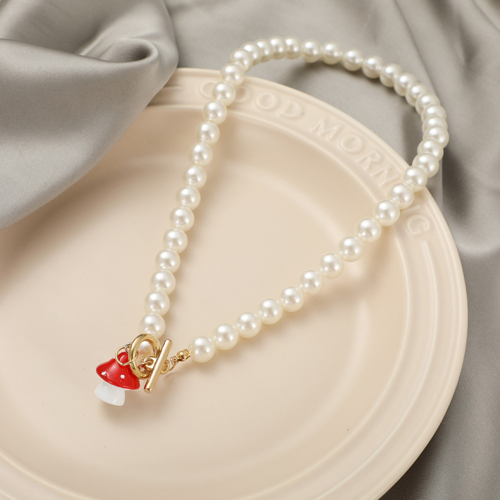 fashion alloy mushroom pendant pearl necklace