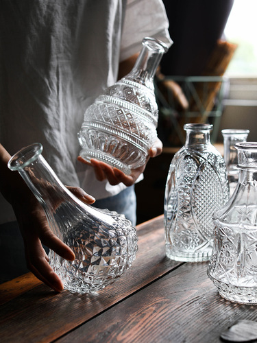 Madrid Vase Retro Large Glass Bottle Exotic Relief Small Narrow Mouth Flower Arrangement Living Room Desktop Ornament Ins Style