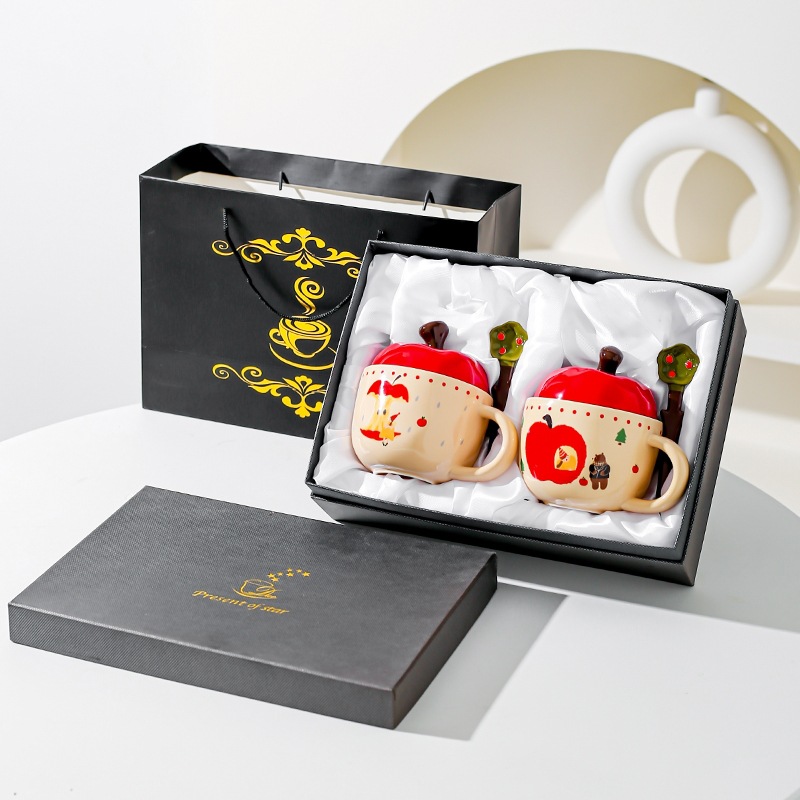 Regalos de Año Nuevo, copas de manzana retrógradas con tapa y cucharas, cajas de regalo para regalo de cumpleaños para amigos.