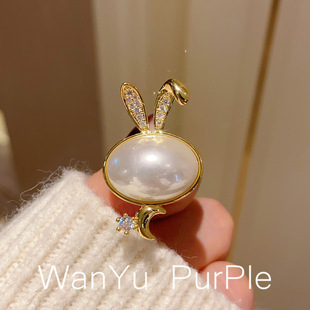 2023 new Korean style Pearl bunny neckline anti-exposure collar pin buckle temperament fixed clothes pin chest pin buckle