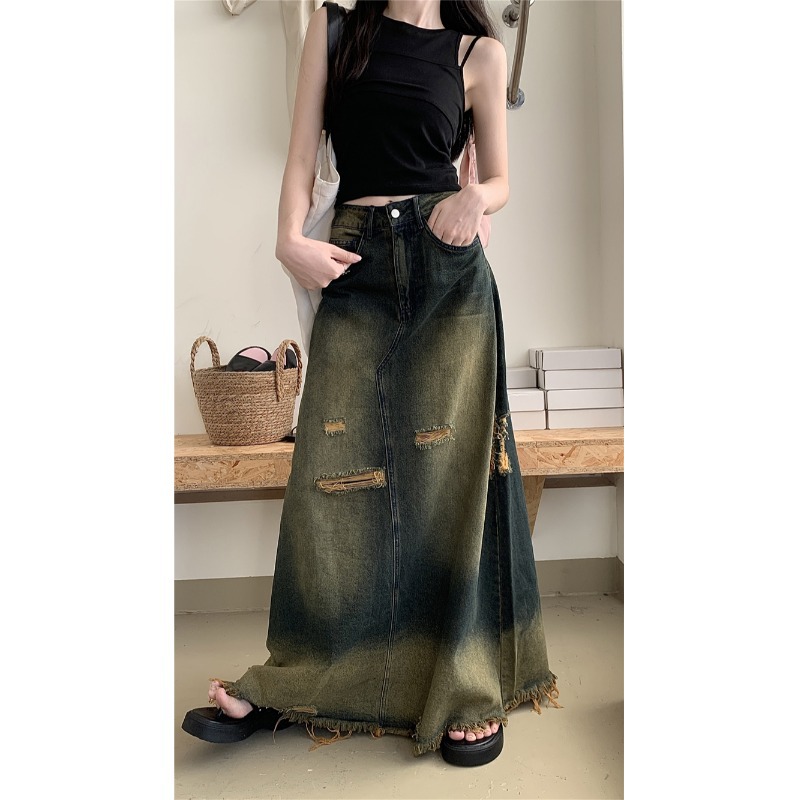 Nostalgic retro bristled ripped denim skirt for women 2023 autumn new high-waisted slim A-line skirt long skirt
