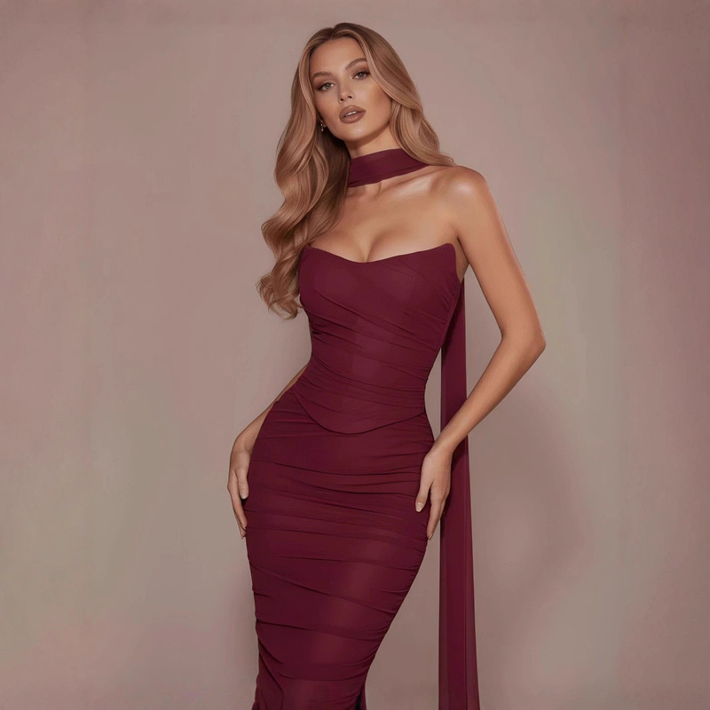 2025 New European and American Cross-Border Women's Clothing Cabernet Sauvignon Pure Lust Style Sexy Slim Fit Tube Top Hip-Covering Extended Three-Piece Set