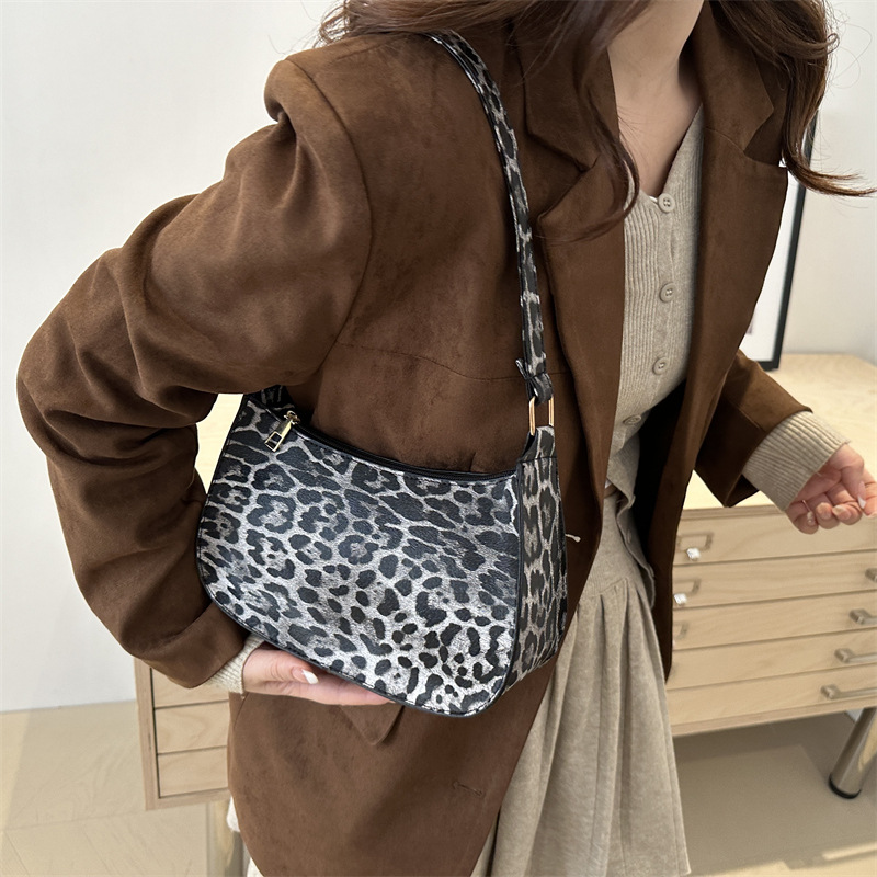 Texturas extranjeras calientes leopardo estampado bolso de brazo mujeres 2024 nuevo bolso de moda bolso de hombro otoño invierno
